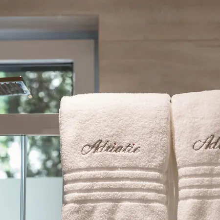 De Luxe Adriatic 1 & Adriatic 2 سبليت