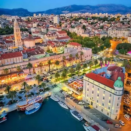 Apartments De Luxe Adriatic 1 & Adriatic 2