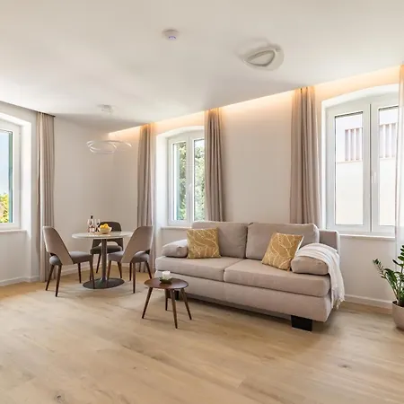 Apartments De Luxe Adriatic 1 & Adriatic 2 * Split