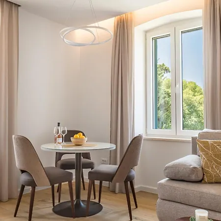 De Luxe Adriatic 1 & Adriatic 2 Apartment *